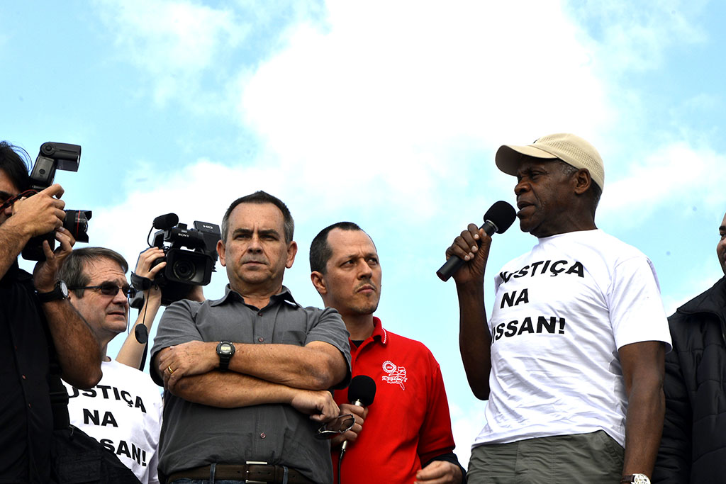 Danny Glover conhece luta dos metalúrgicos da Grande Curitiba
